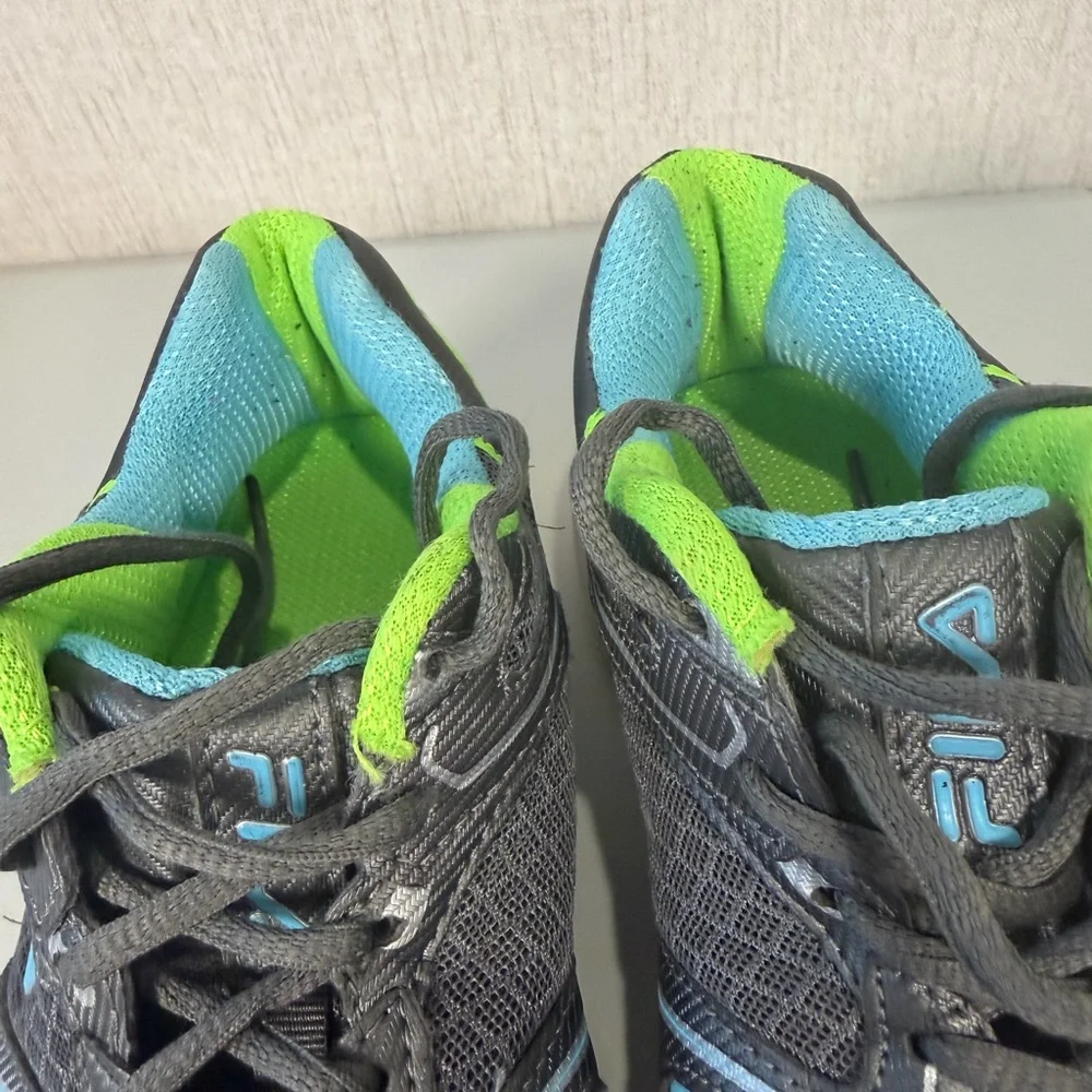 Fila Windshift Women’s Sneakers. Size‎ 9
